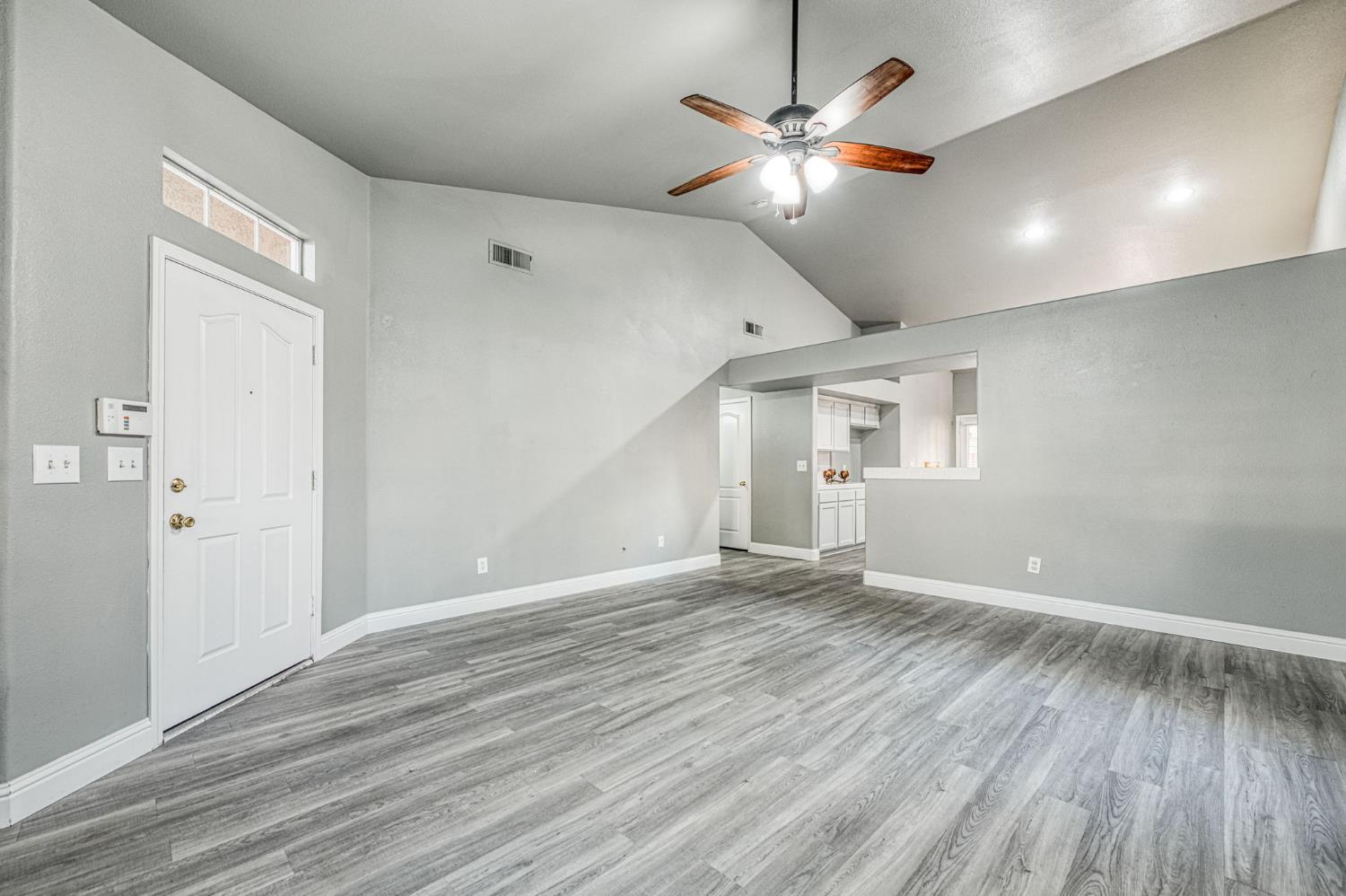 2357 E Emilie Ave, Fresno, CA 93730