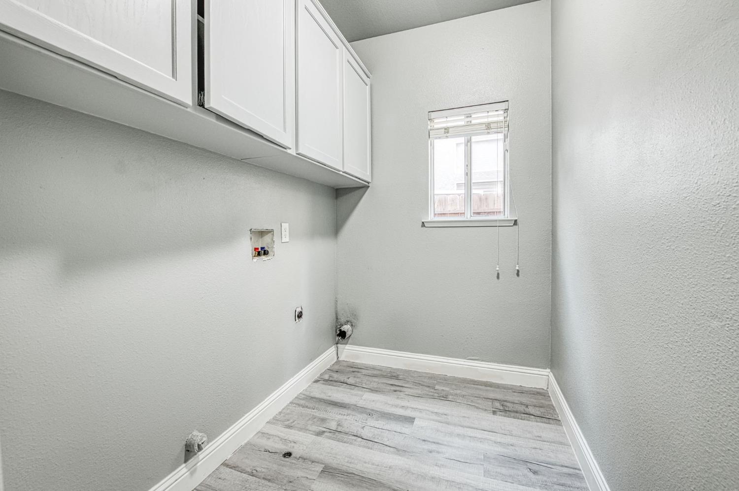 2357 E Emilie Ave, Fresno, CA 93730