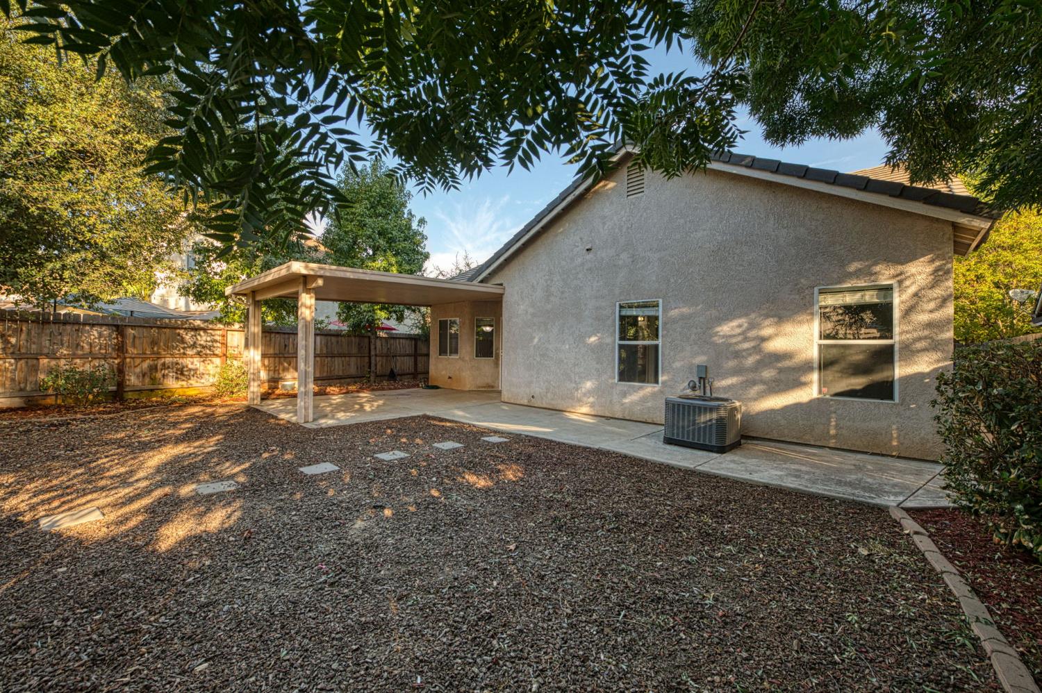2357 E Emilie Ave, Fresno, CA 93730