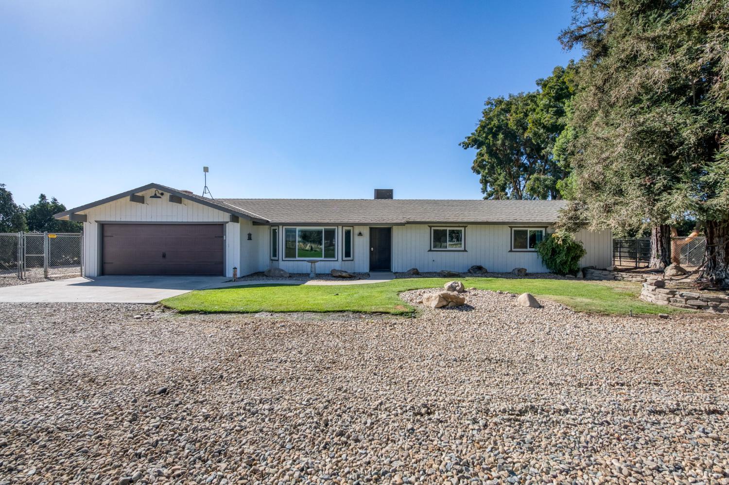 14705 E Belmont Ave, Sanger, CA 93657