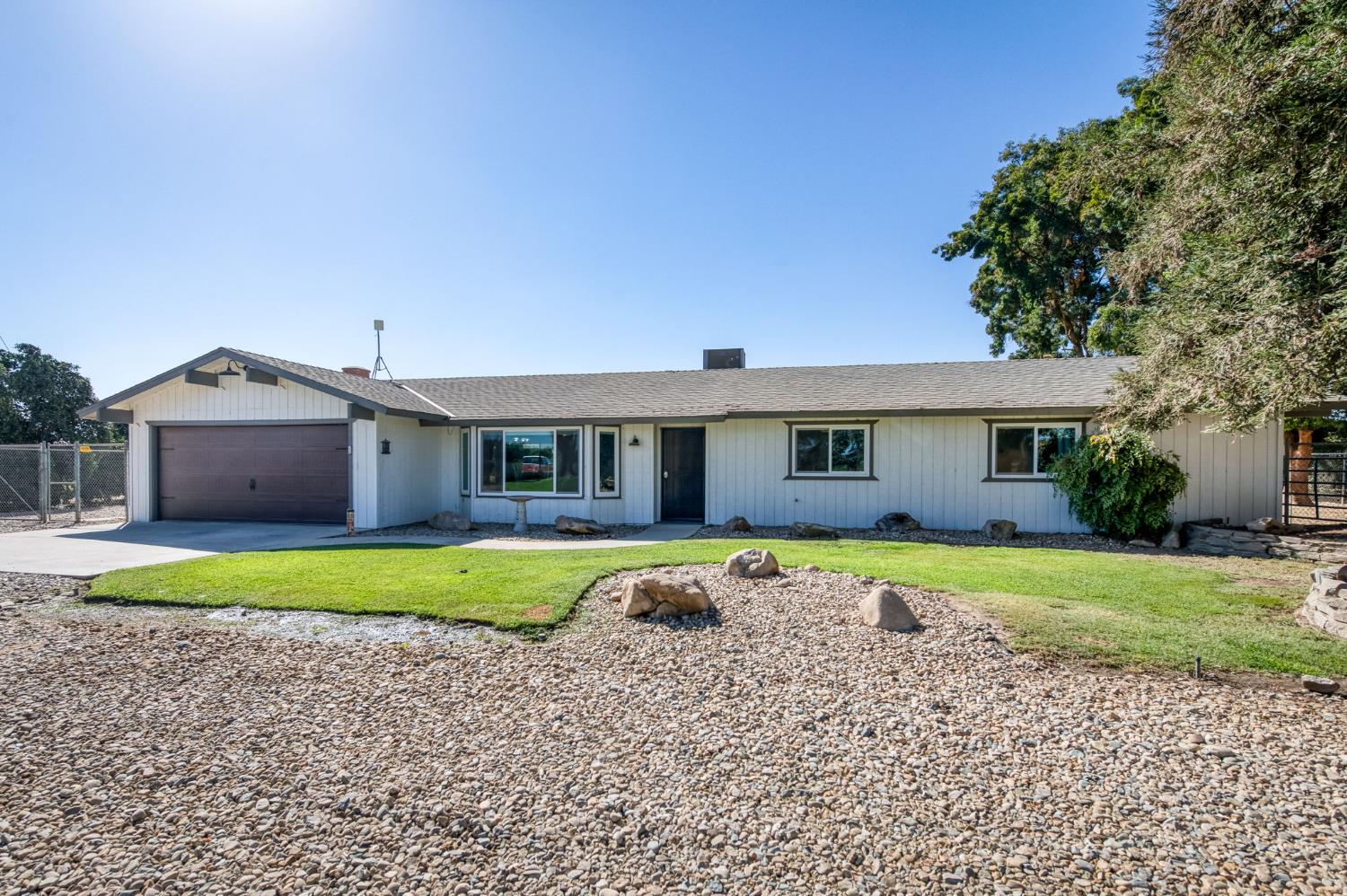 14705 E Belmont Ave, Sanger, CA 93657