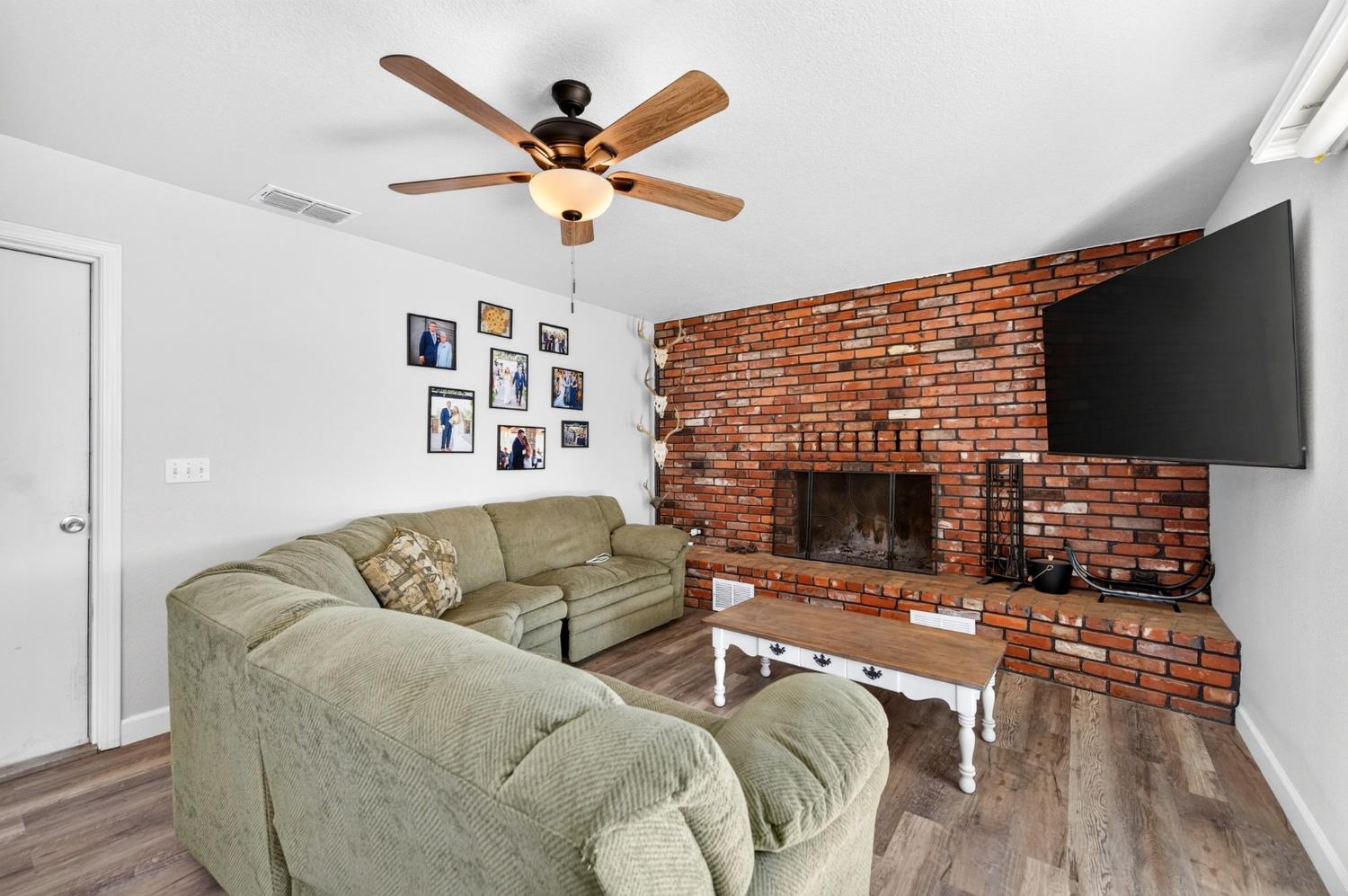 14705 E Belmont Ave, Sanger, CA 93657