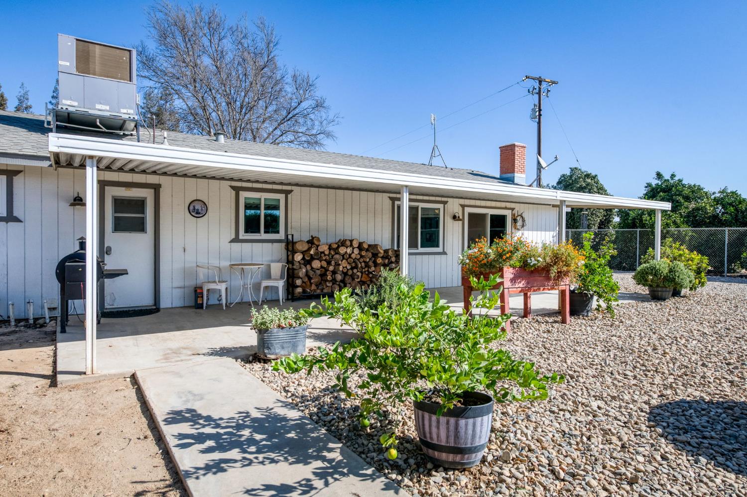 14705 E Belmont Ave, Sanger, CA 93657
