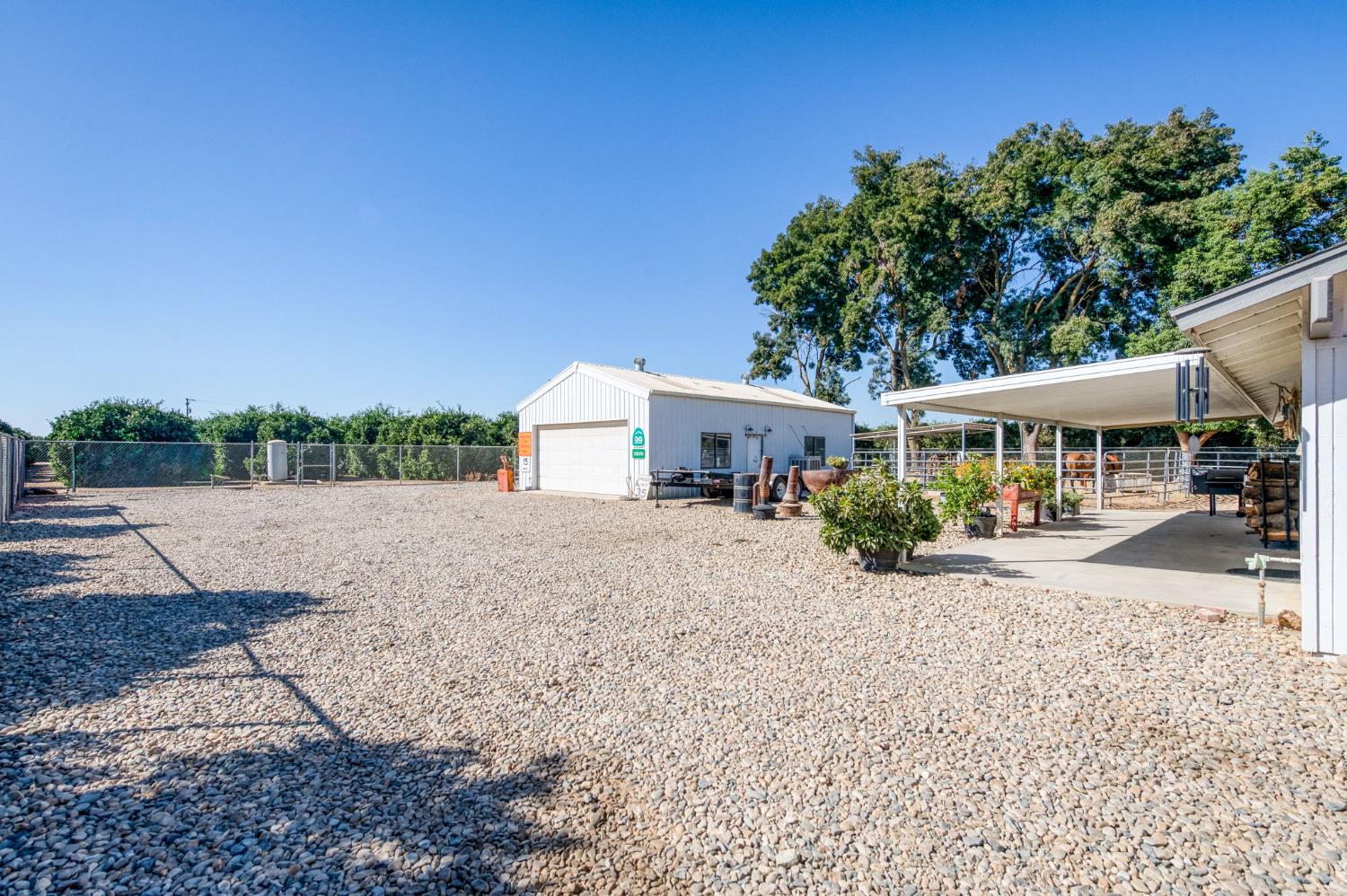 14705 E Belmont Ave, Sanger, CA 93657