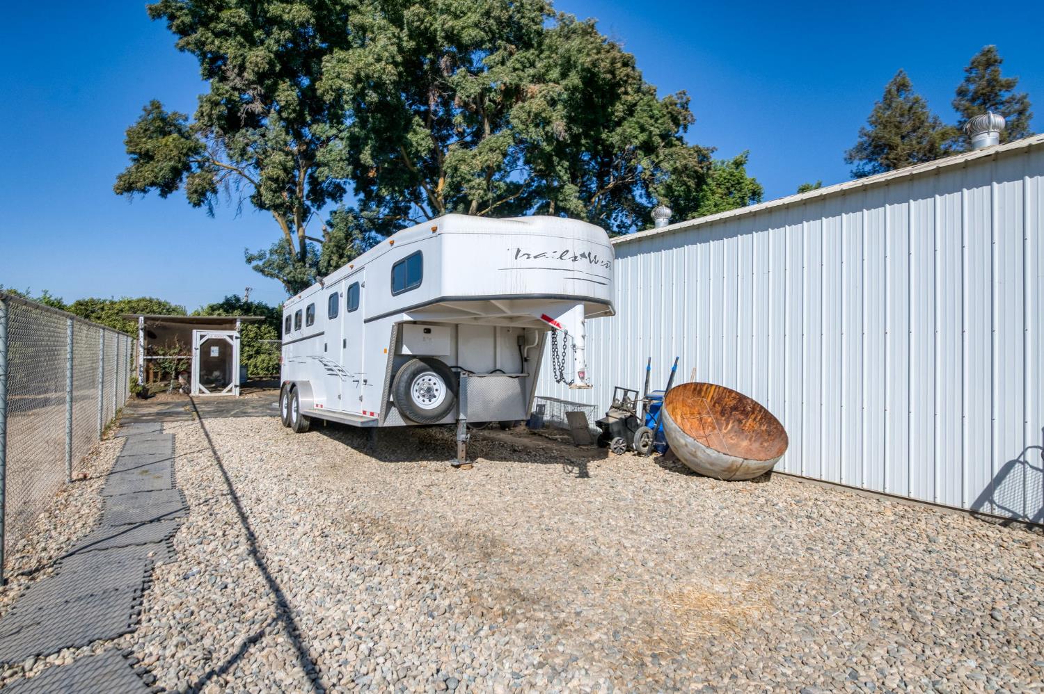 14705 E Belmont Ave, Sanger, CA 93657