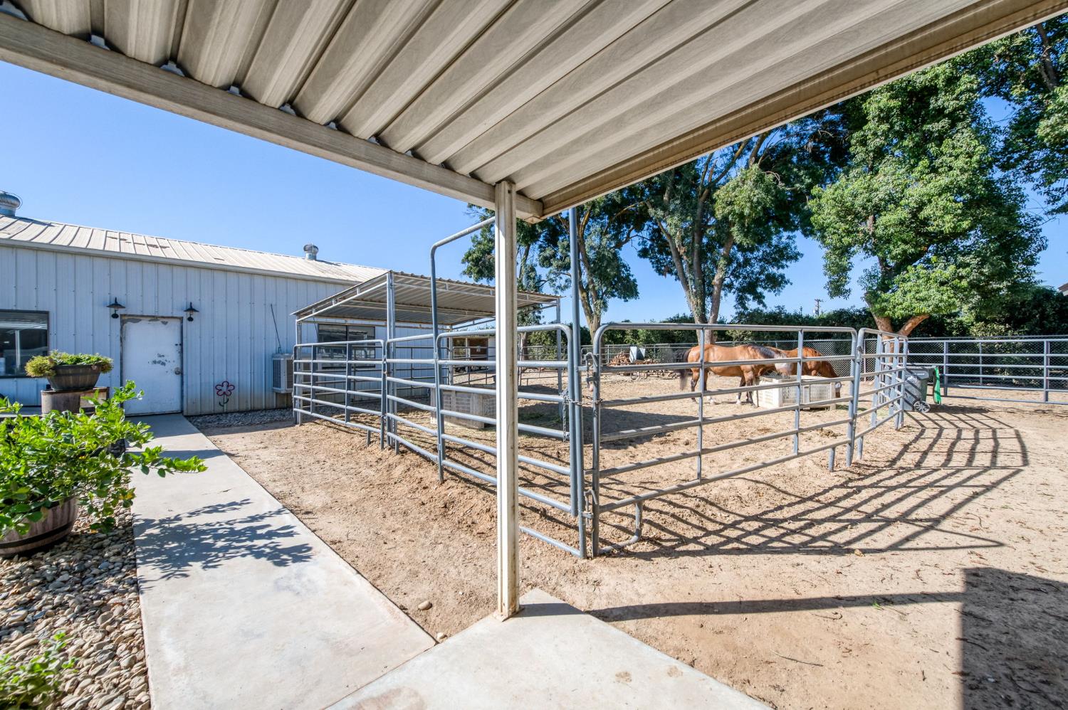 14705 E Belmont Ave, Sanger, CA 93657