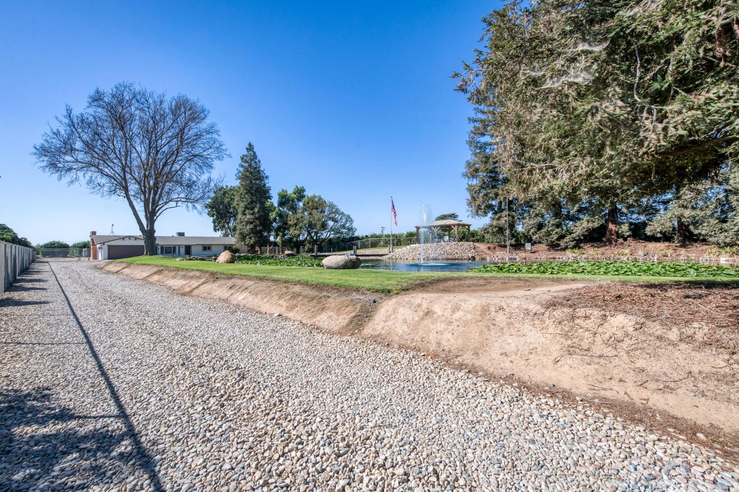 14705 E Belmont Ave, Sanger, CA 93657