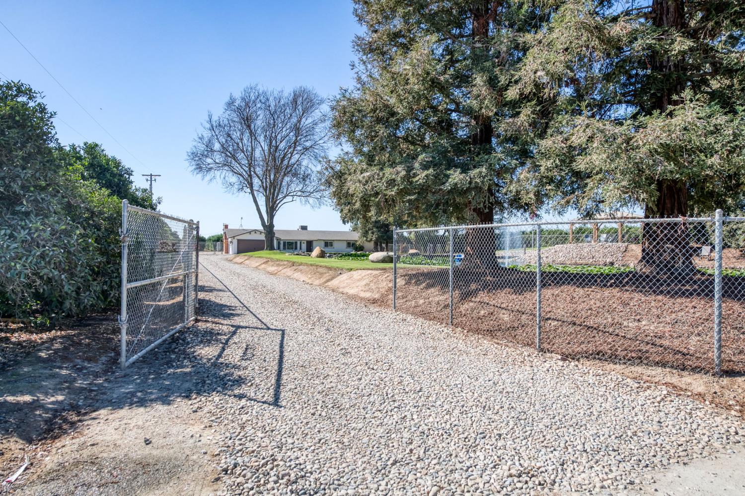 14705 E Belmont Ave, Sanger, CA 93657