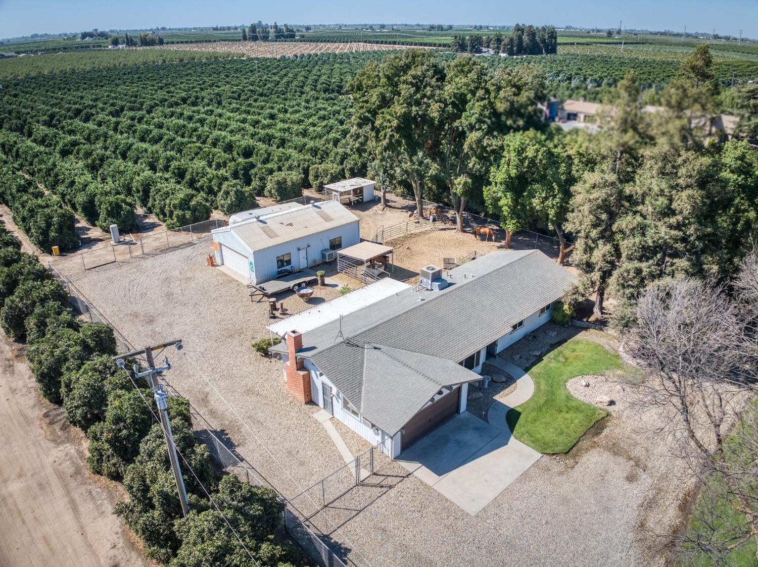 14705 E Belmont Ave, Sanger, CA 93657
