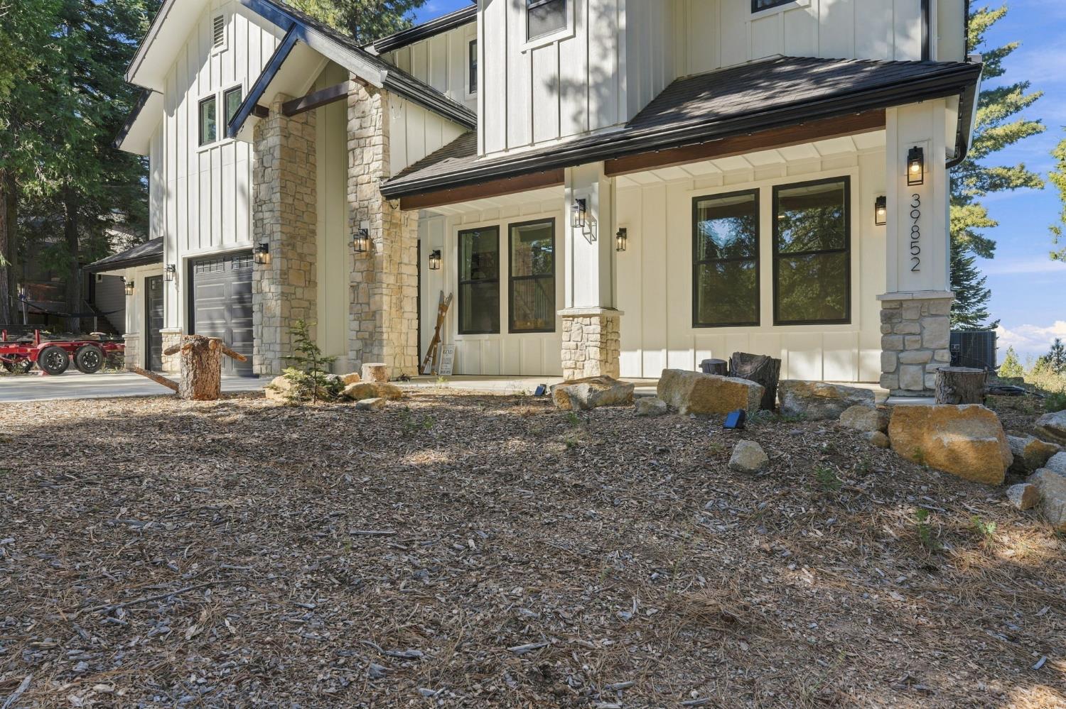39852 Mountain Heather Ln, Shaver Lake, CA 93664