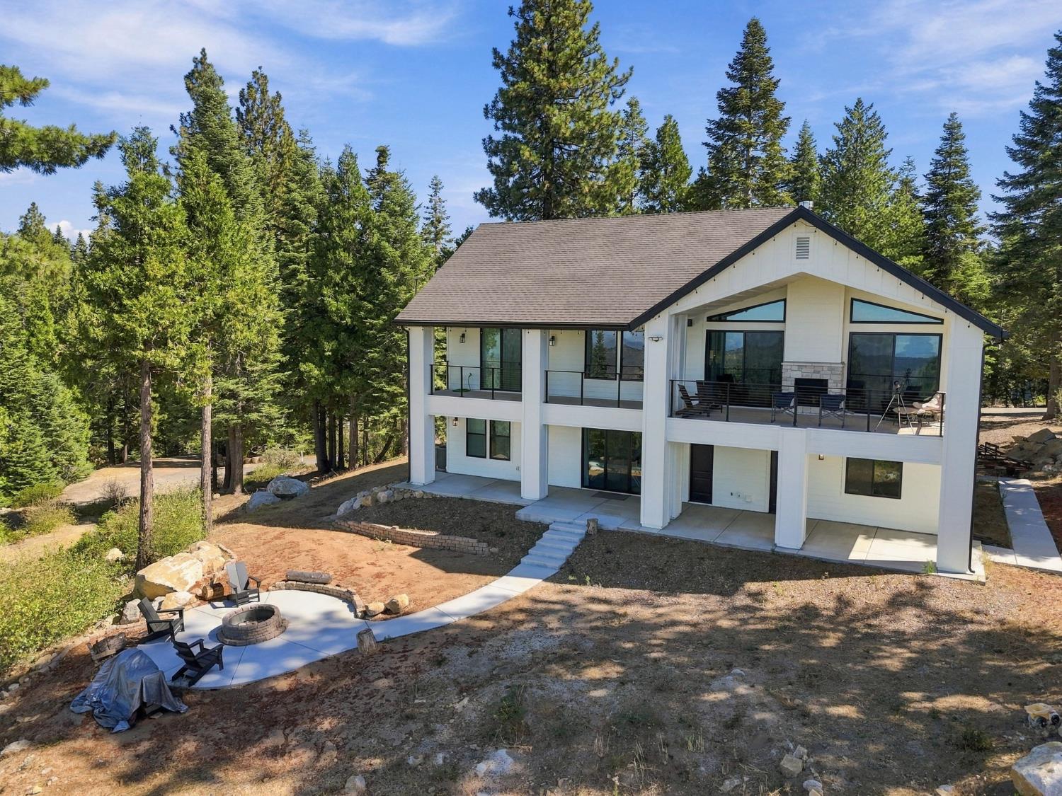 39852 Mountain Heather Ln, Shaver Lake, CA 93664