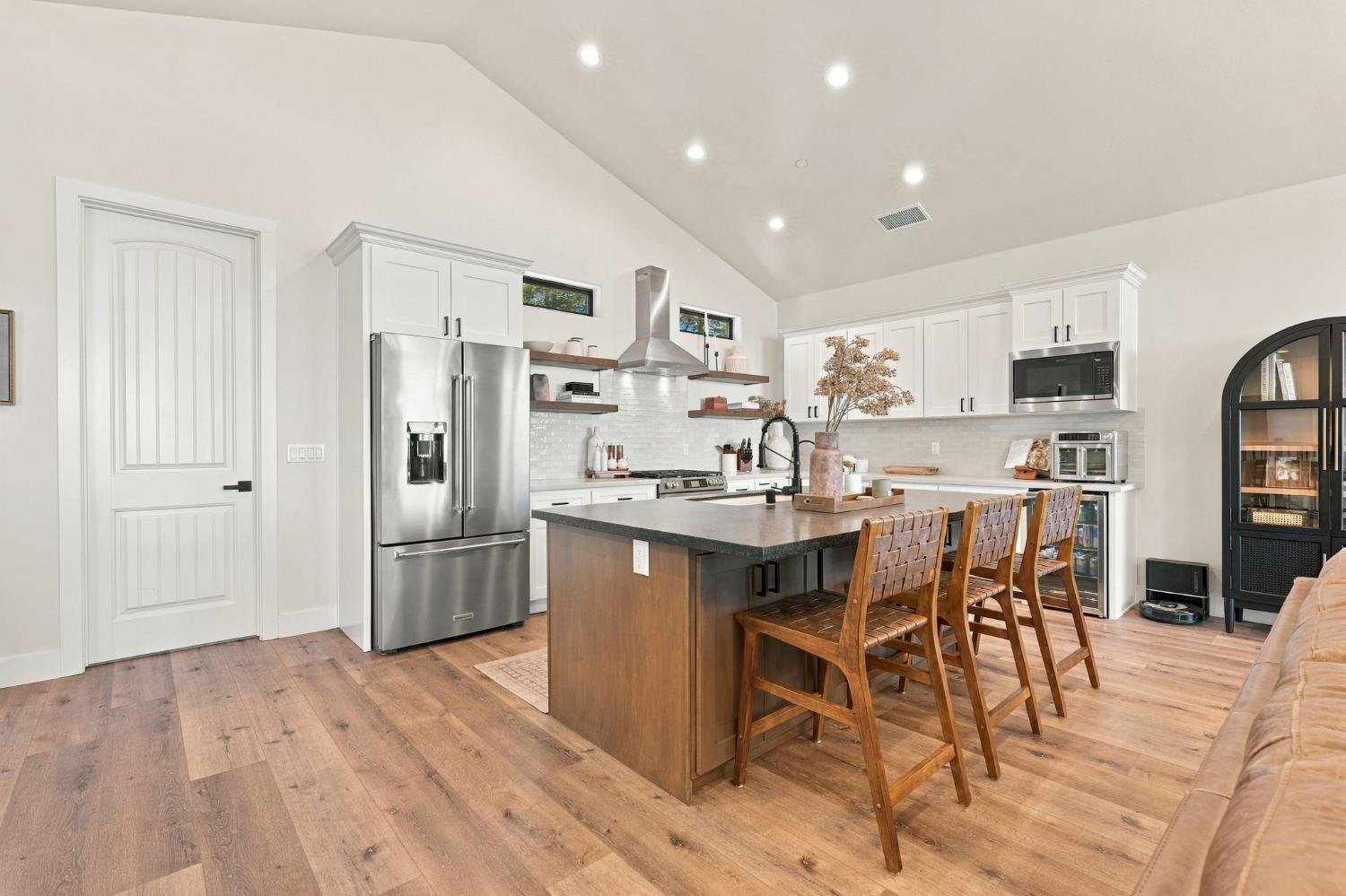 39852 Mountain Heather Ln, Shaver Lake, CA 93664