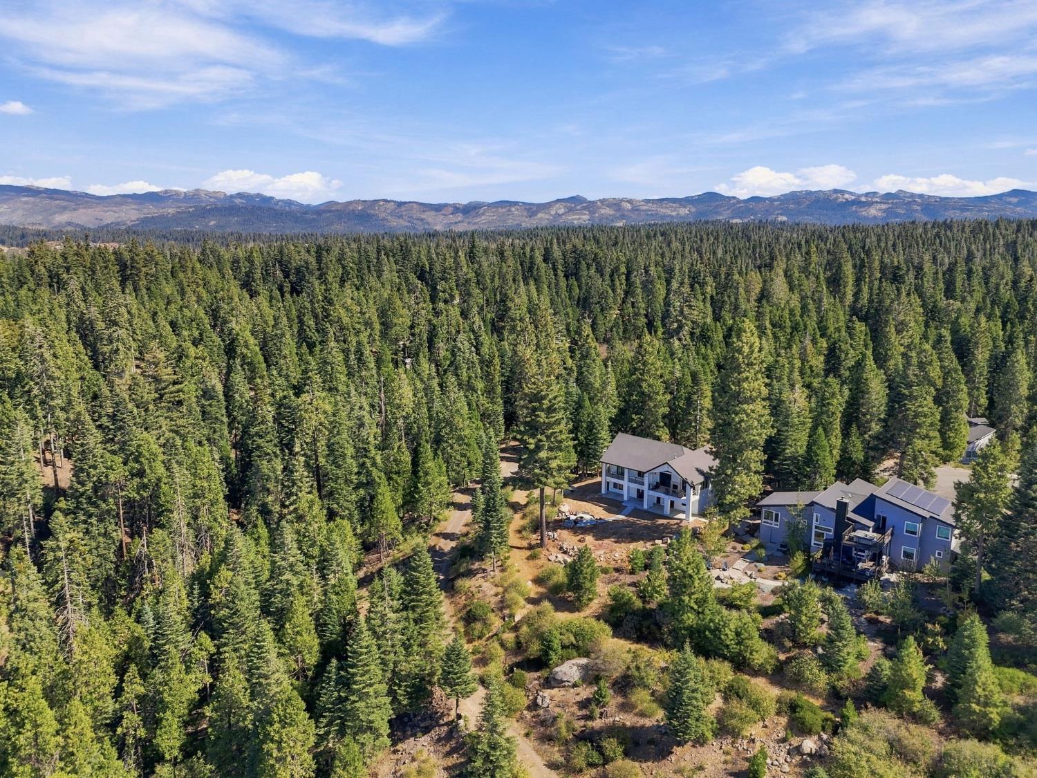 39852 Mountain Heather Ln, Shaver Lake, CA 93664