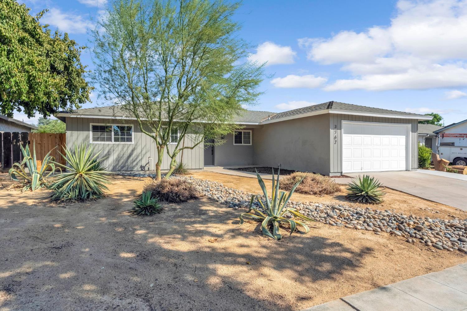 3762 N Claremont Ave, Fresno, CA 93727