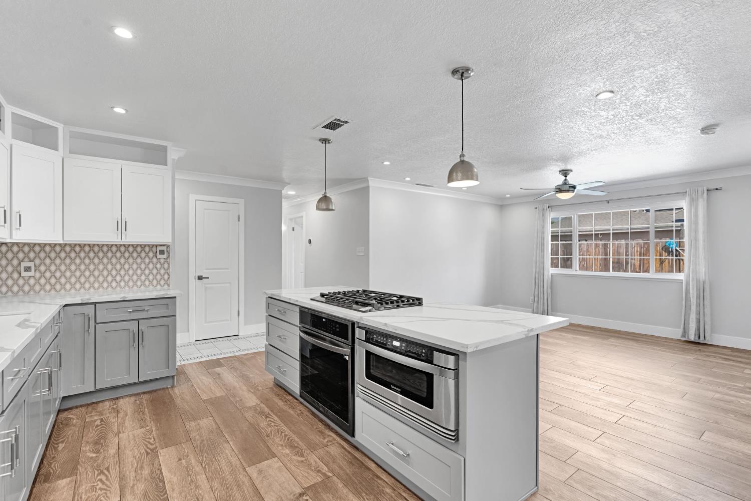 3762 N Claremont Ave, Fresno, CA 93727