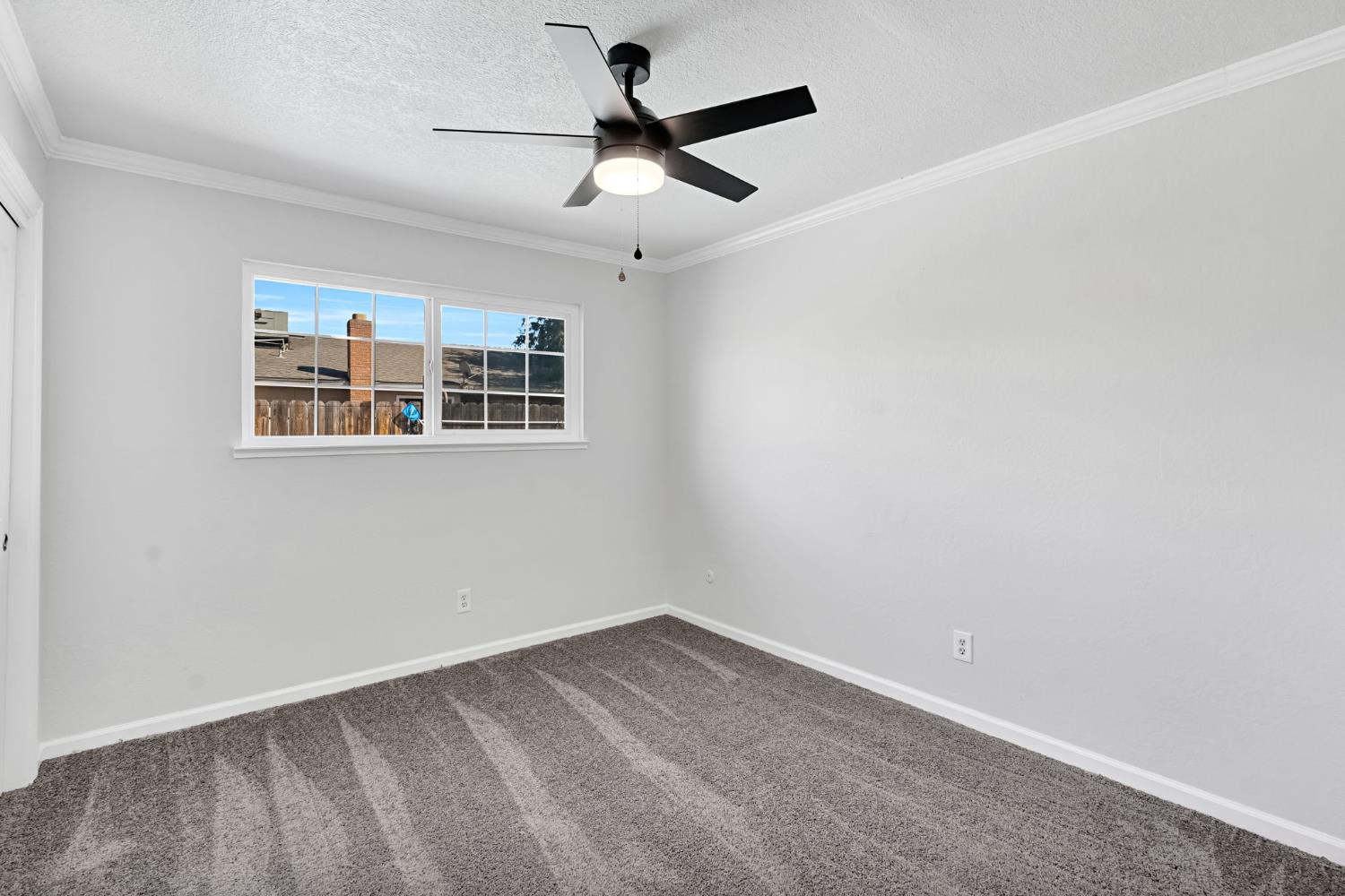 3762 N Claremont Ave, Fresno, CA 93727