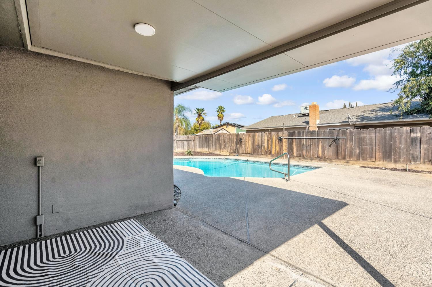 3762 N Claremont Ave, Fresno, CA 93727