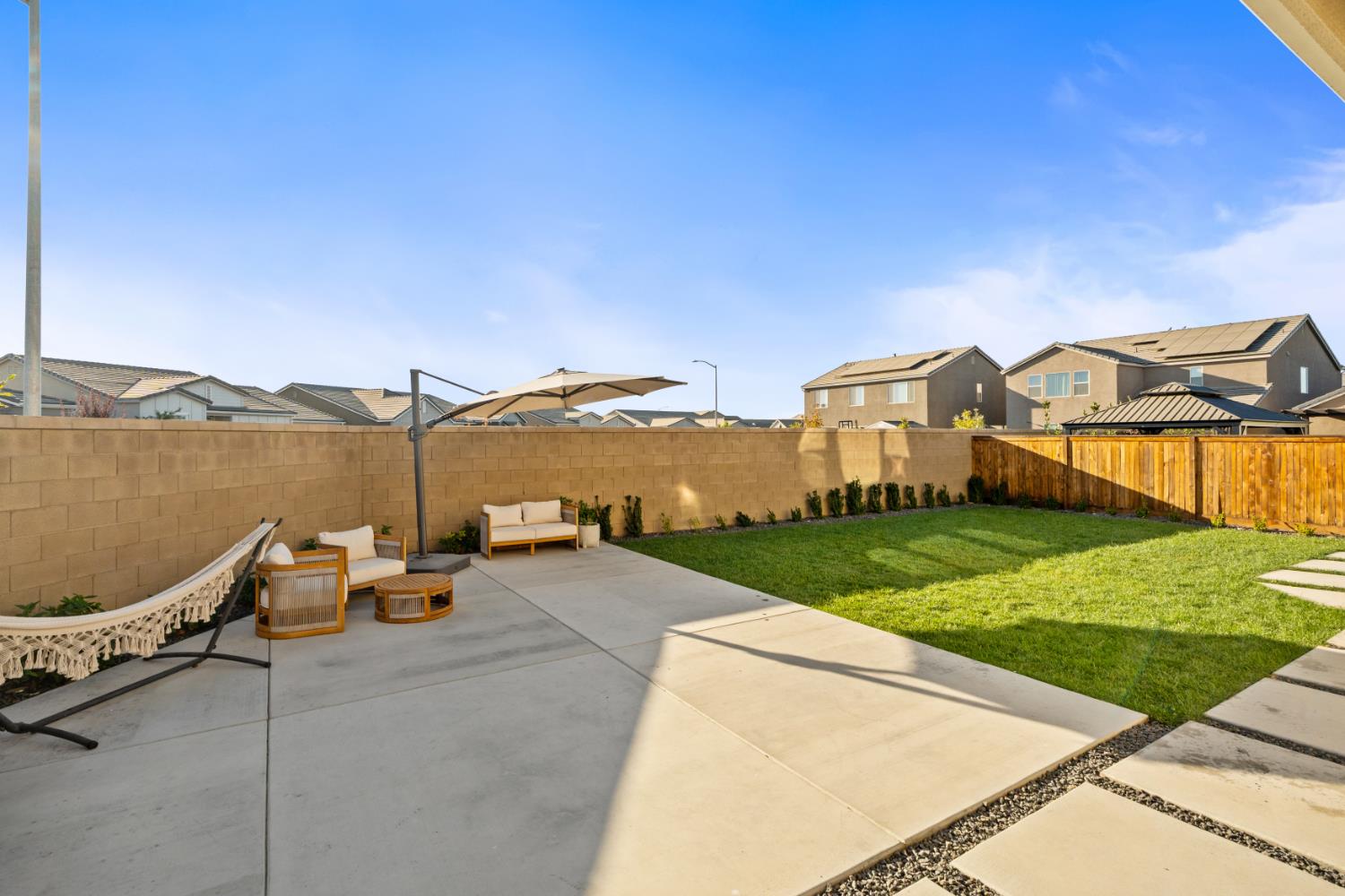 2212 N Argyle Ave, Clovis, CA 93619