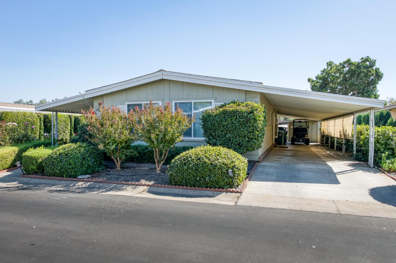 1300 W Olson Ave #145, Reedley, CA 93654