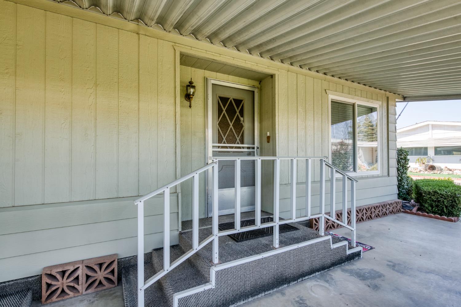 1300 W Olson Ave #145, Reedley, CA 93654