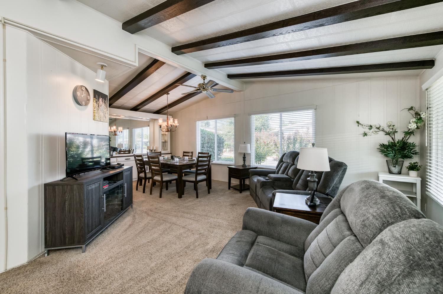 1300 W Olson Ave #145, Reedley, CA 93654