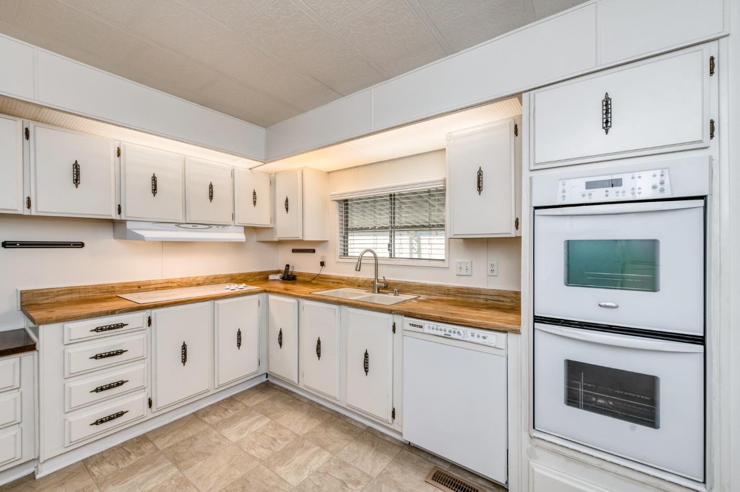 1300 W Olson Ave #145, Reedley, CA 93654