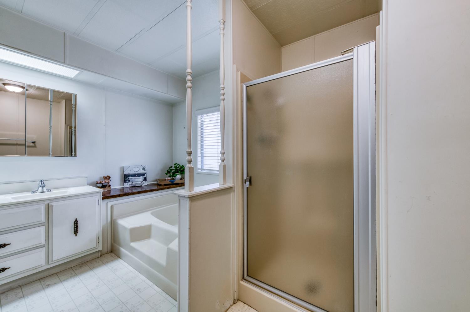 1300 W Olson Ave #145, Reedley, CA 93654