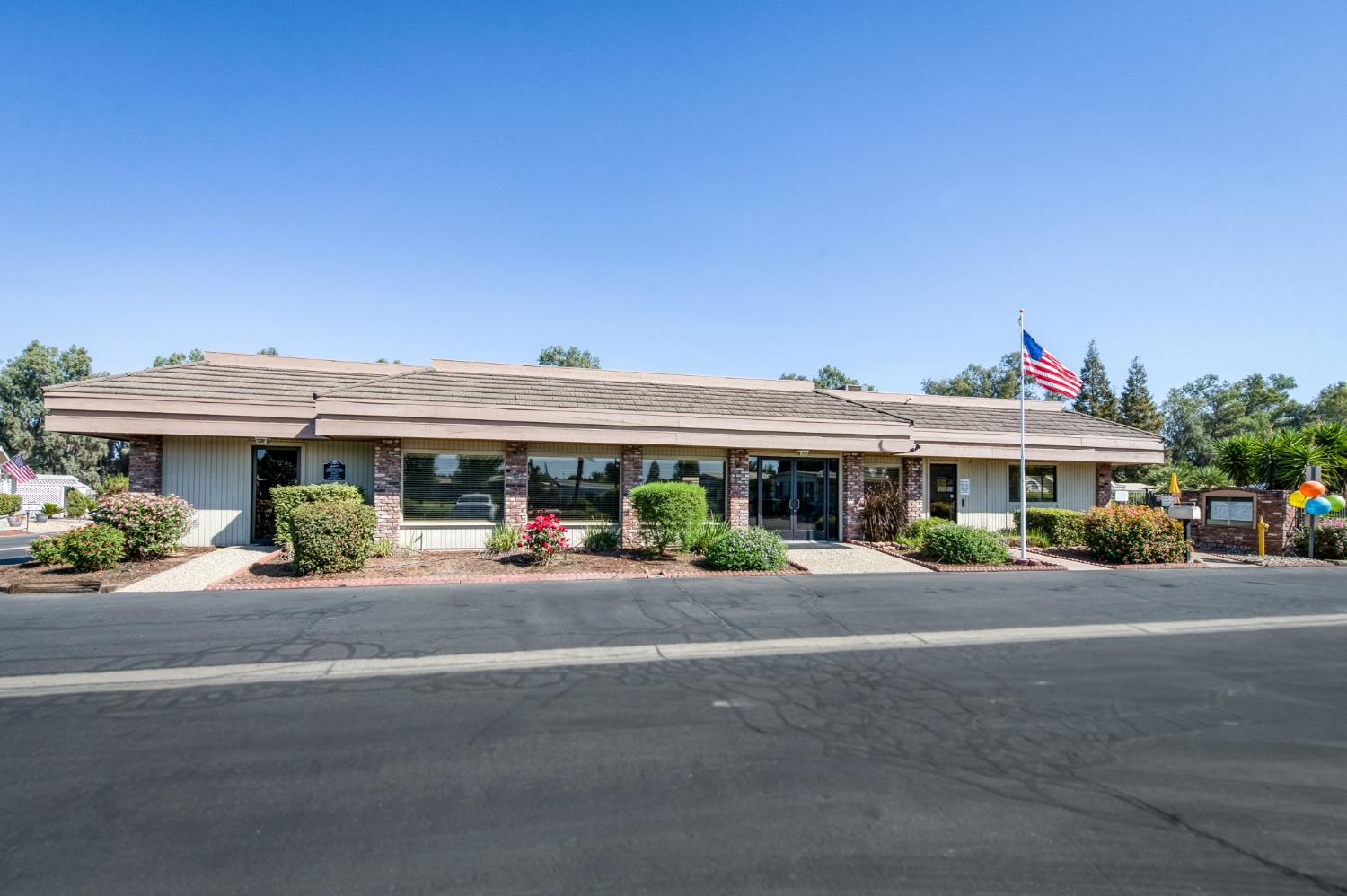 1300 W Olson Ave #145, Reedley, CA 93654