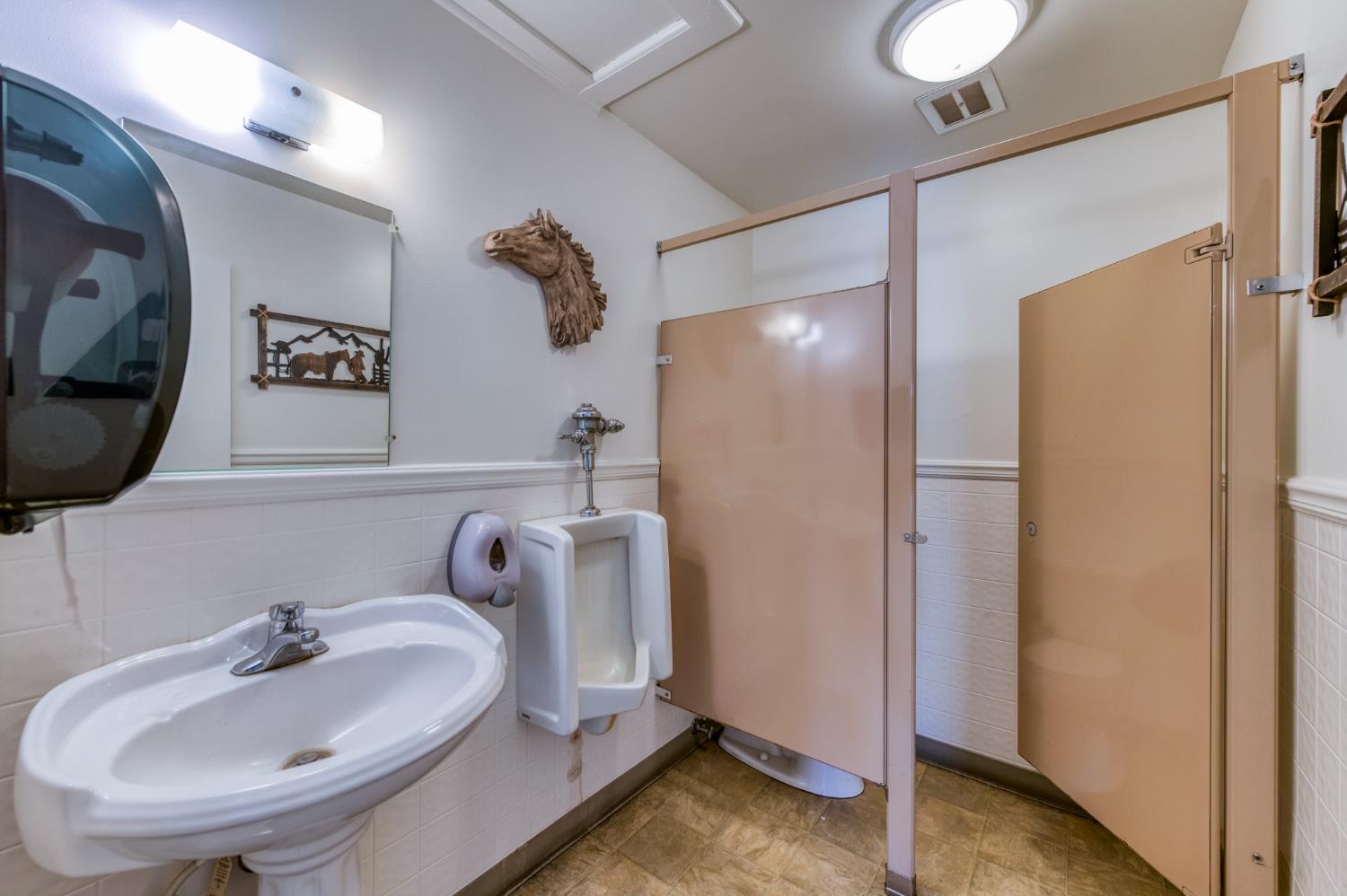 1300 W Olson Ave #145, Reedley, CA 93654