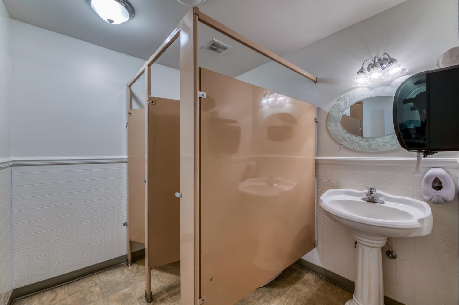 1300 W Olson Ave #145, Reedley, CA 93654