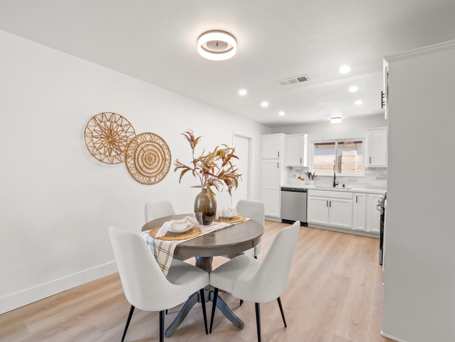 2219 Goldridge St, Selma, CA 93662