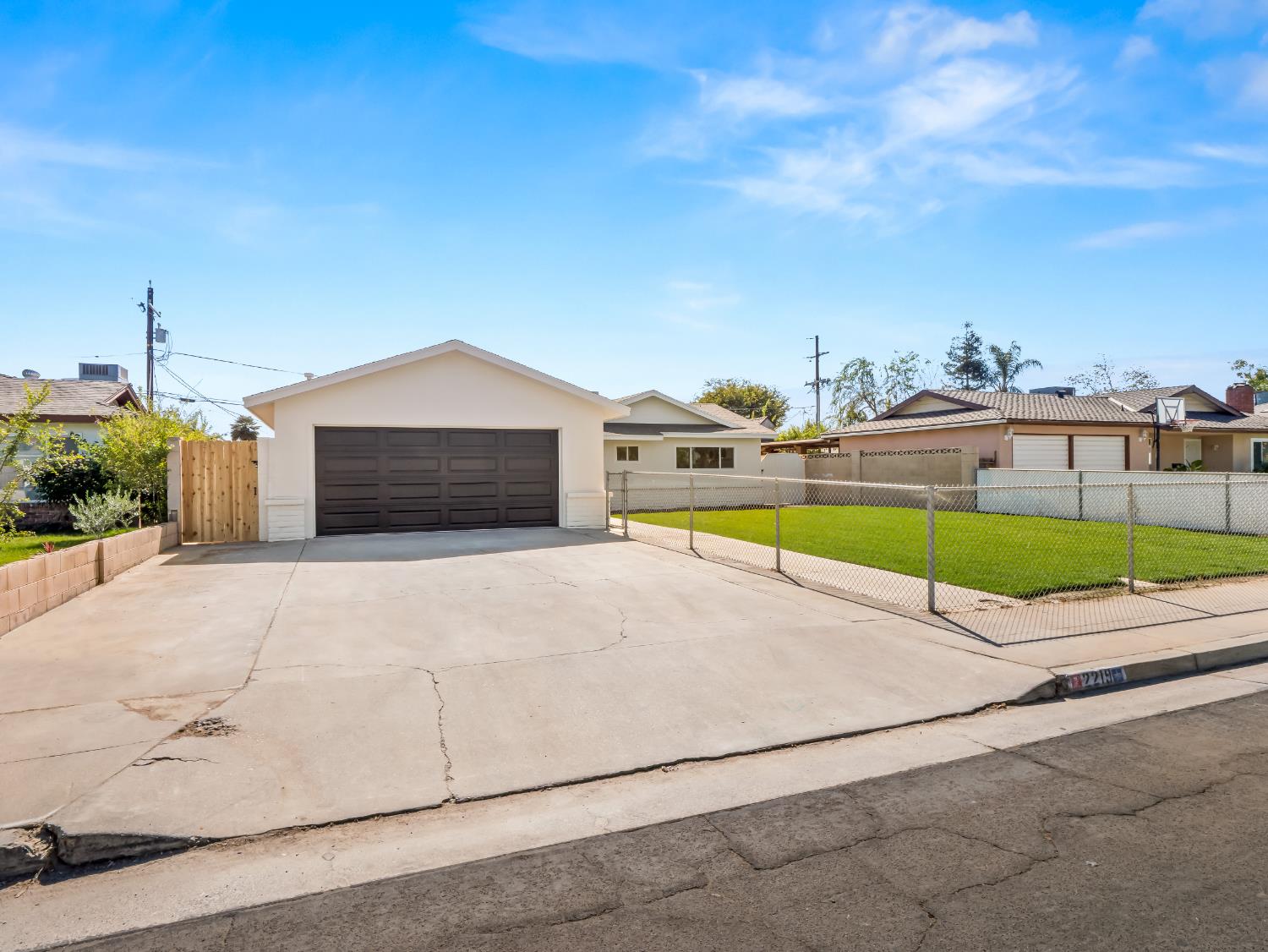 2219 Goldridge St, Selma, CA 93662