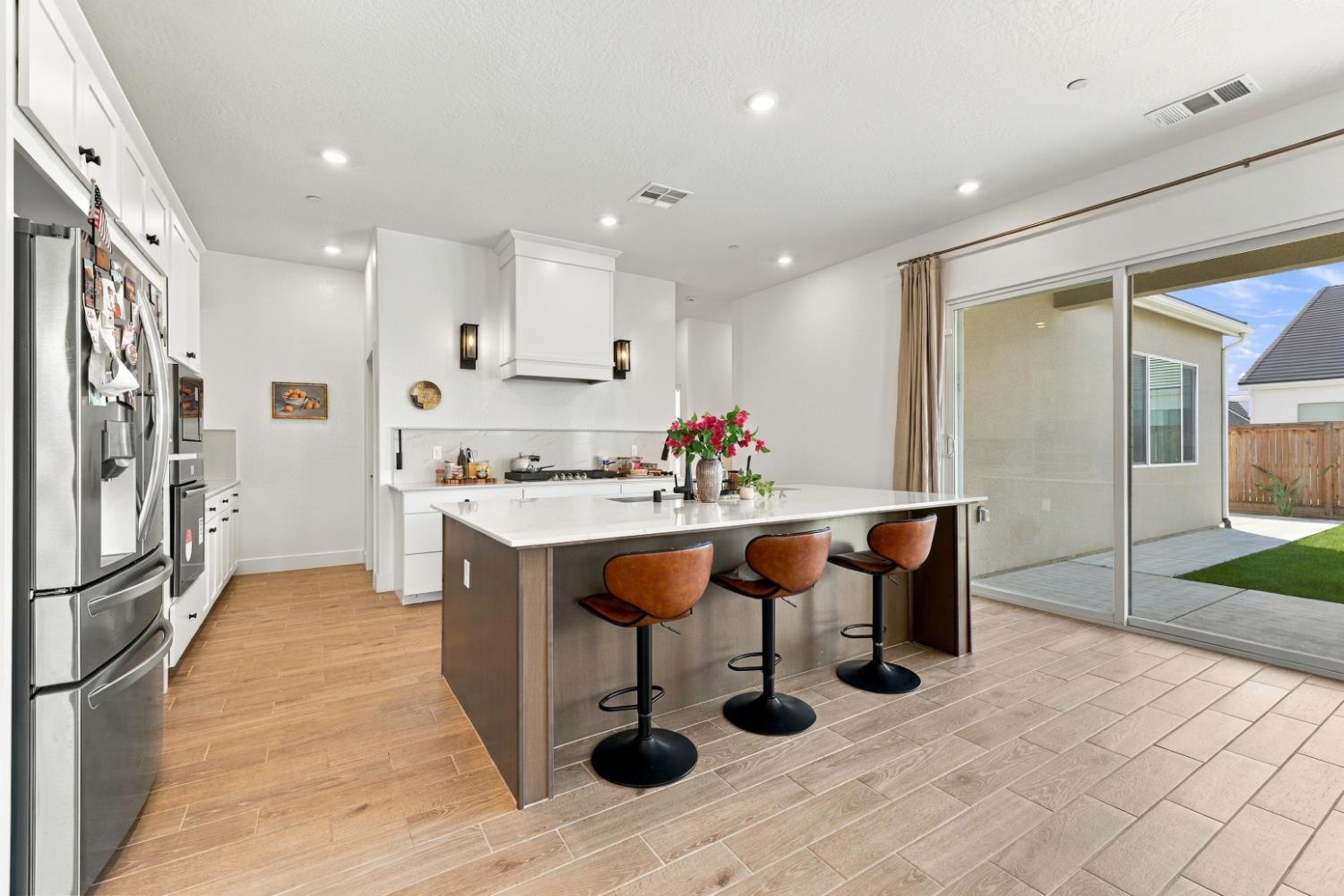 2232 N Russell Ave, Clovis, CA 93619