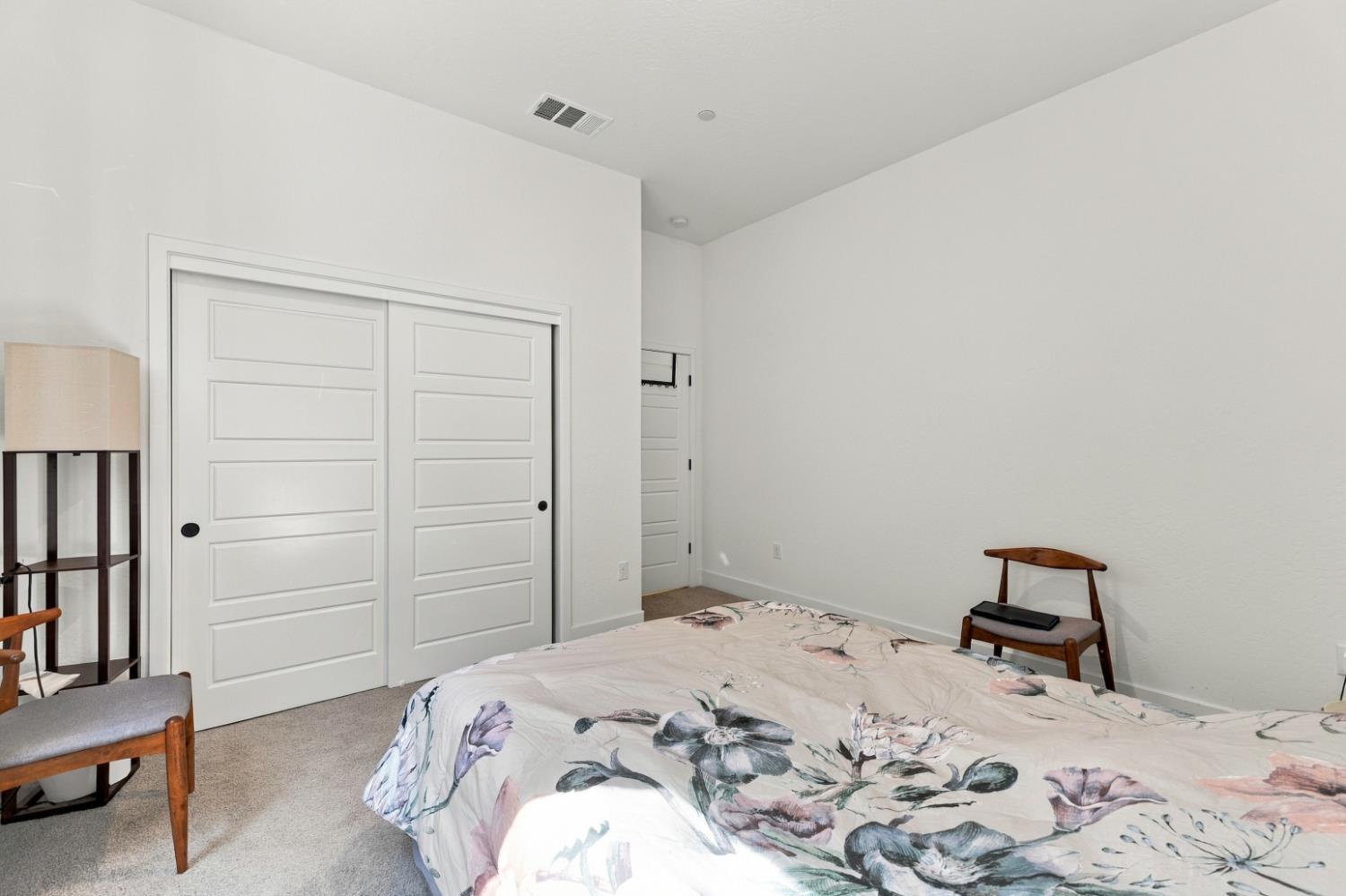 2232 N Russell Ave, Clovis, CA 93619