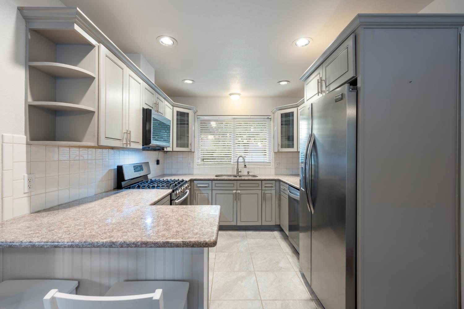 6212 N Feland Ave, Fresno, CA 93711