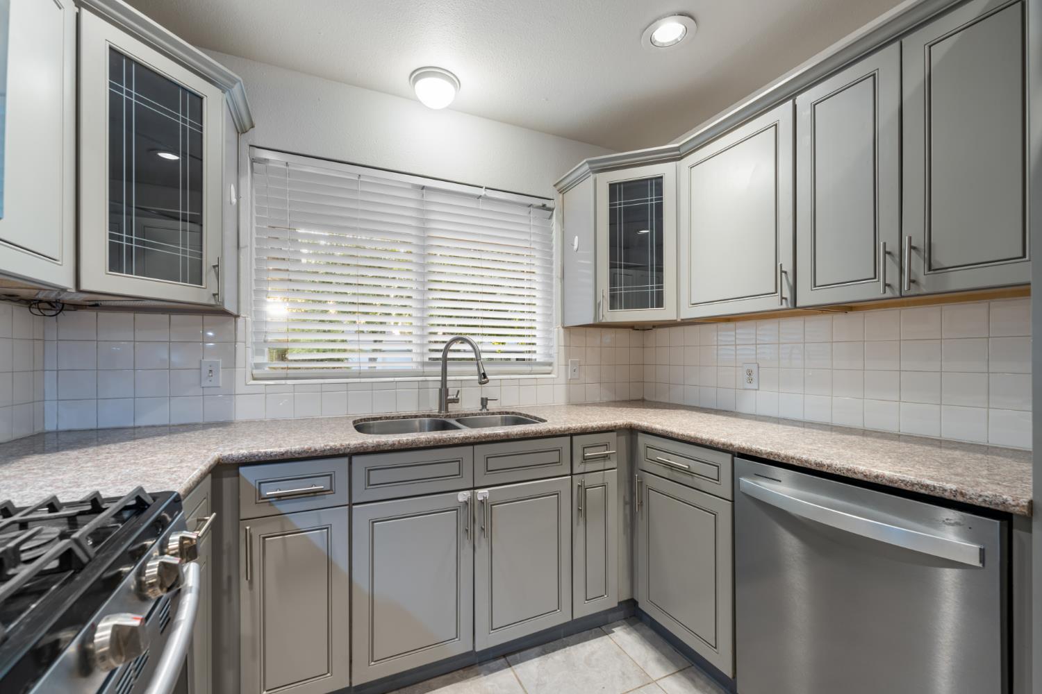 6212 N Feland Ave, Fresno, CA 93711