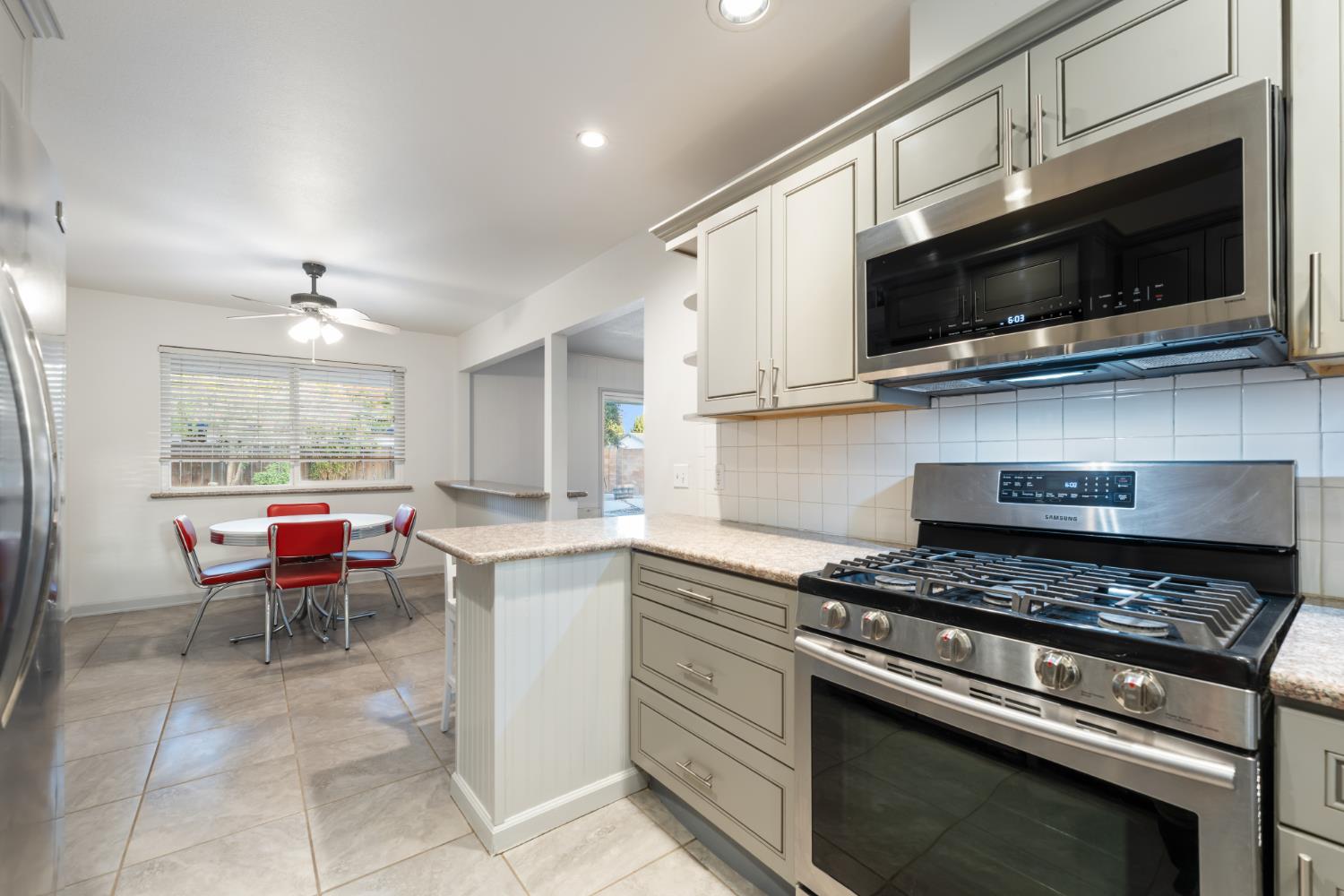 6212 N Feland Ave, Fresno, CA 93711