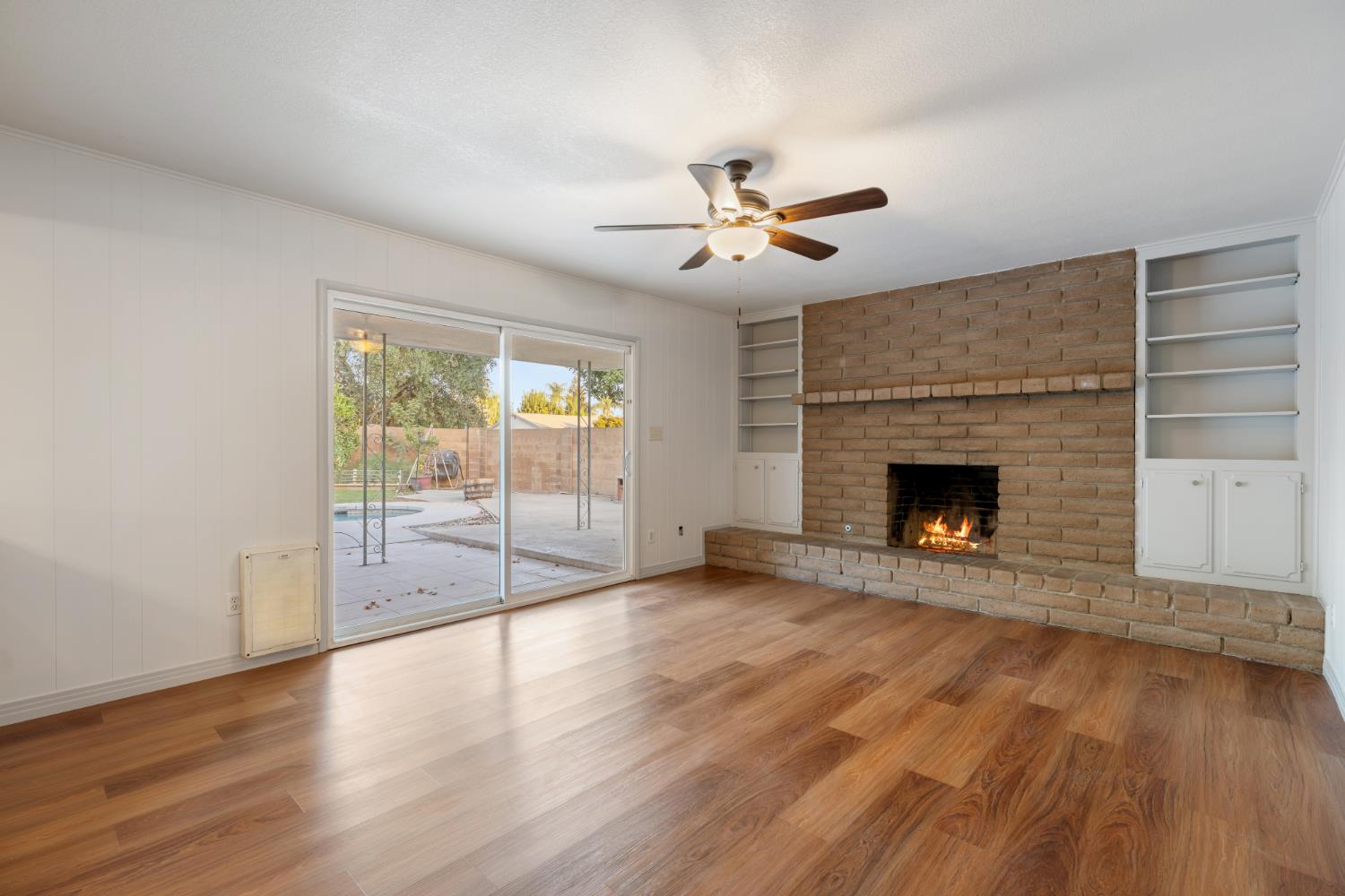 6212 N Feland Ave, Fresno, CA 93711