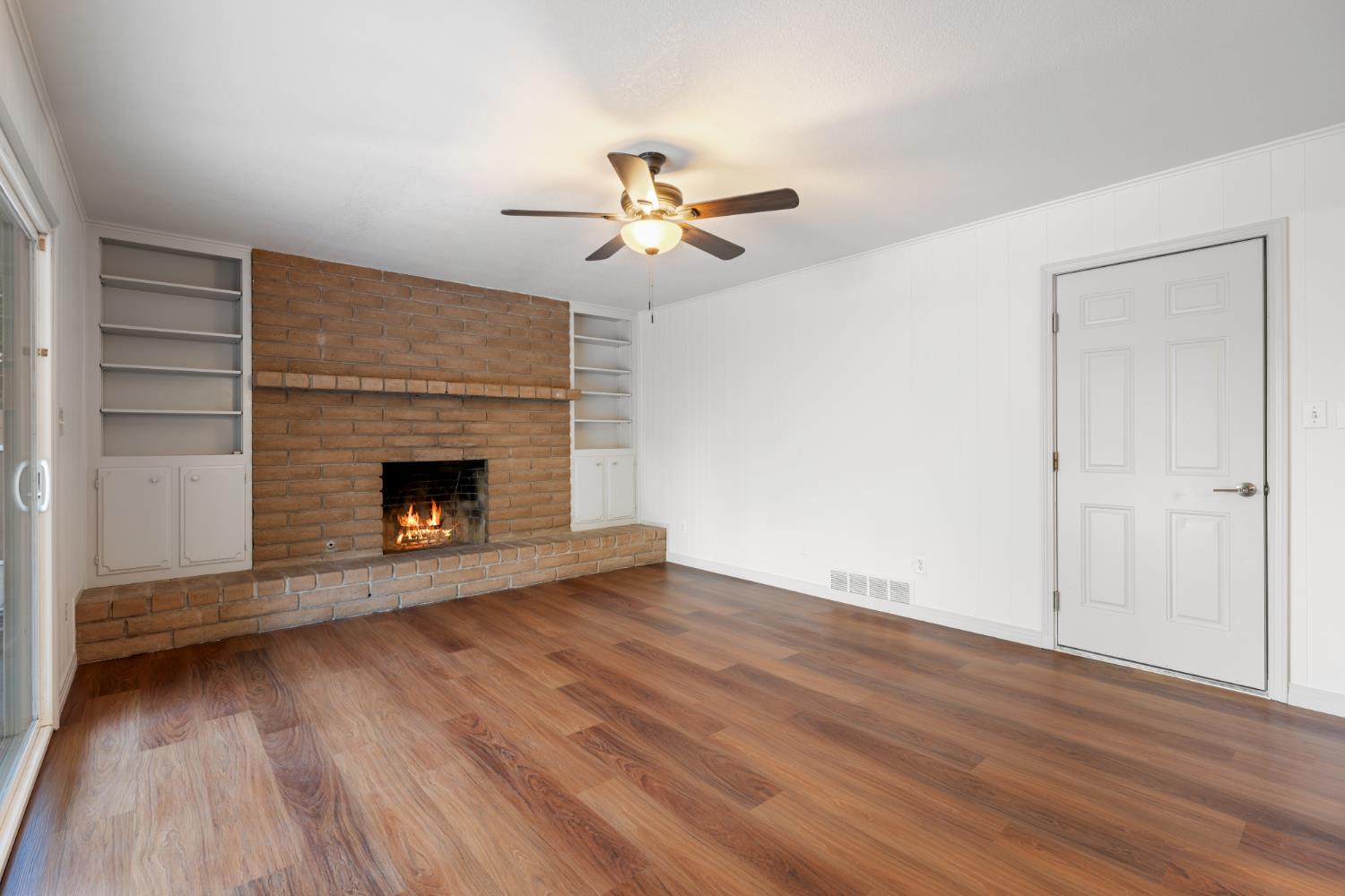 6212 N Feland Ave, Fresno, CA 93711