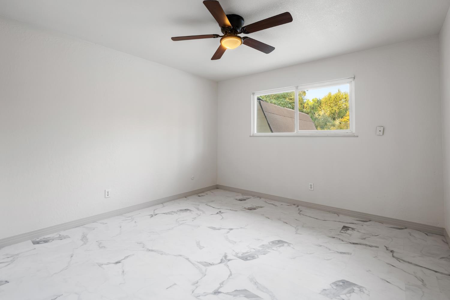 6212 N Feland Ave, Fresno, CA 93711