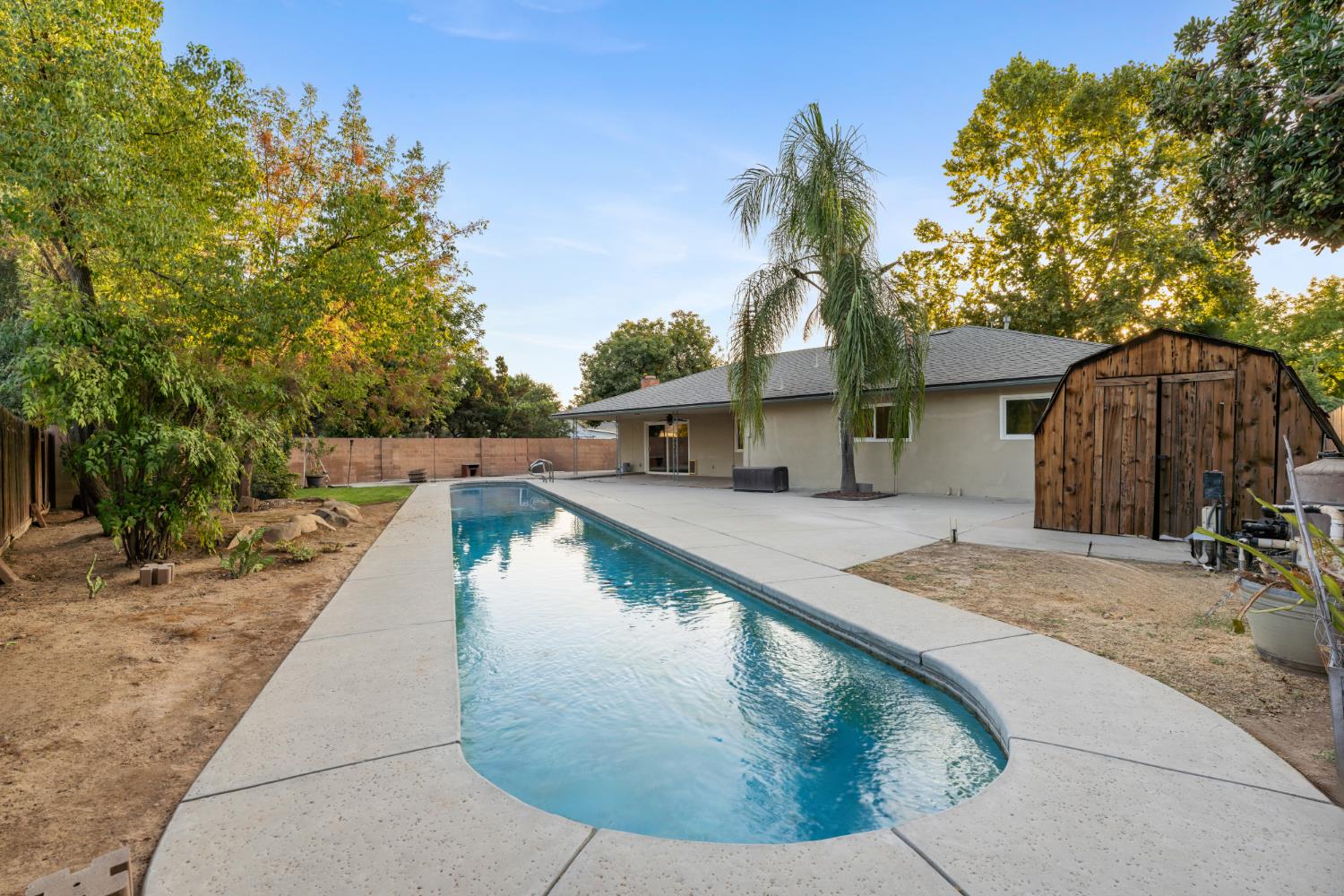 6212 N Feland Ave, Fresno, CA 93711