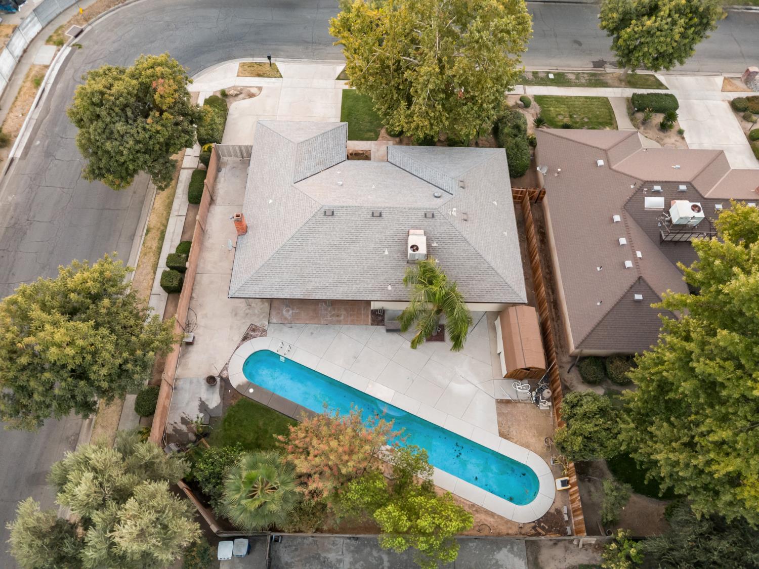 6212 N Feland Ave, Fresno, CA 93711