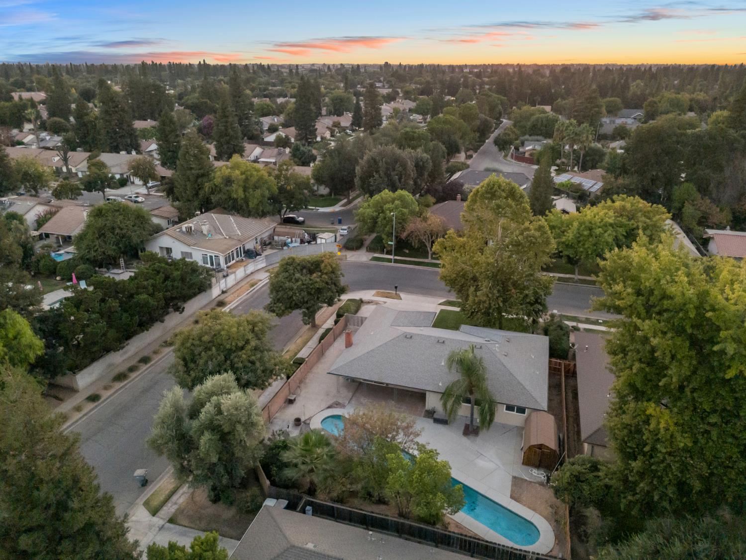 6212 N Feland Ave, Fresno, CA 93711