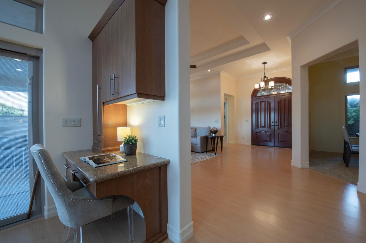 4550 N Waterside Dr, Clovis, CA 93619