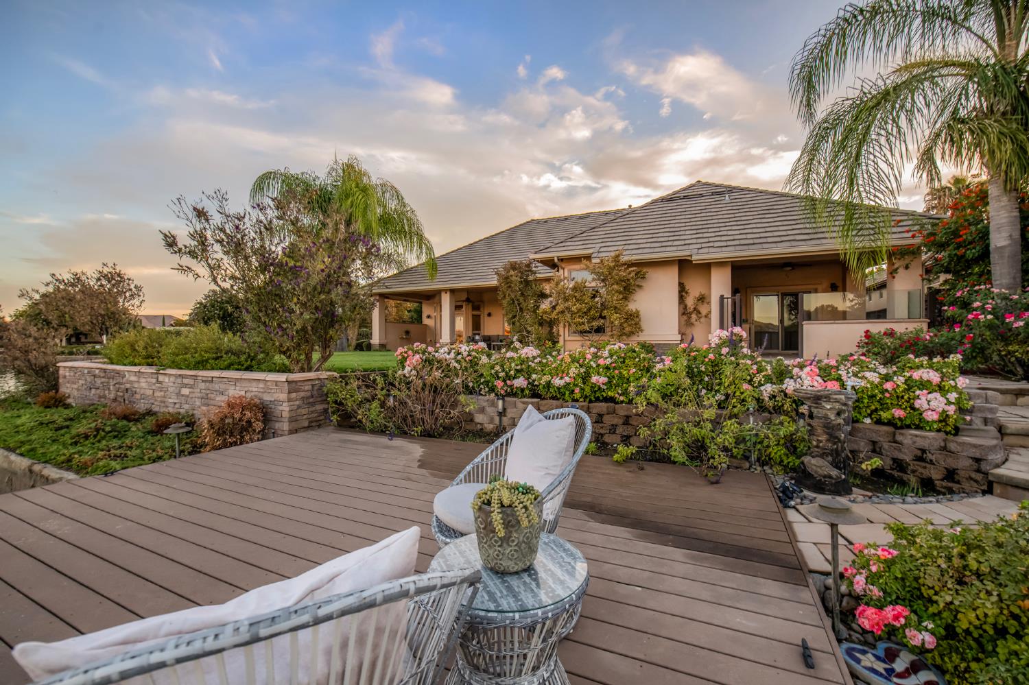 4550 N Waterside Dr, Clovis, CA 93619