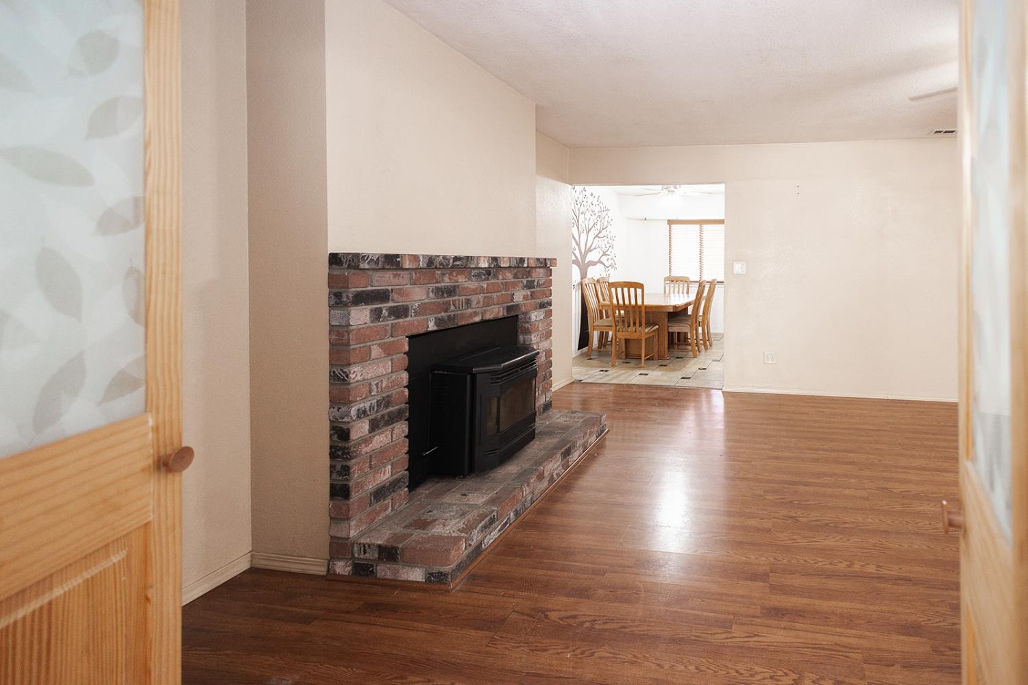 3585 Sunnyside Ave, Clovis, CA 93611