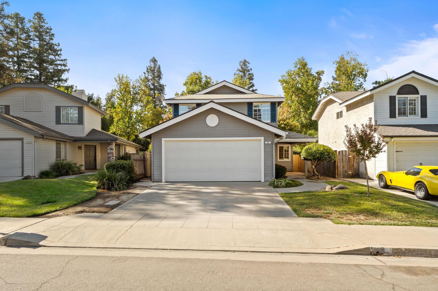 757 E Robin Ln, Fresno, CA 93730