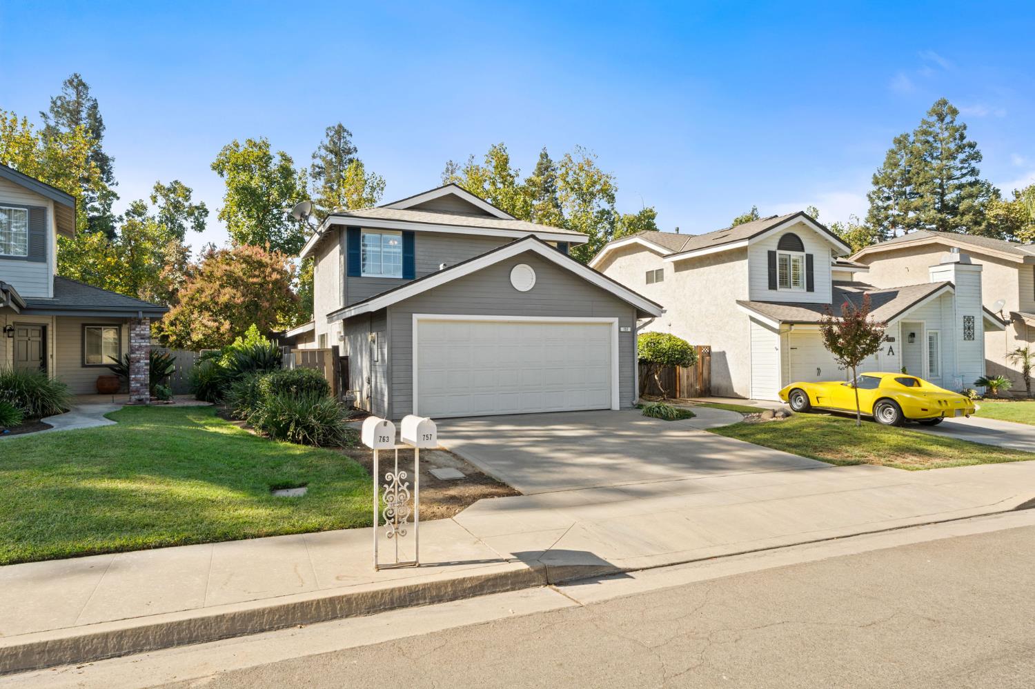 757 E Robin Ln, Fresno, CA 93730