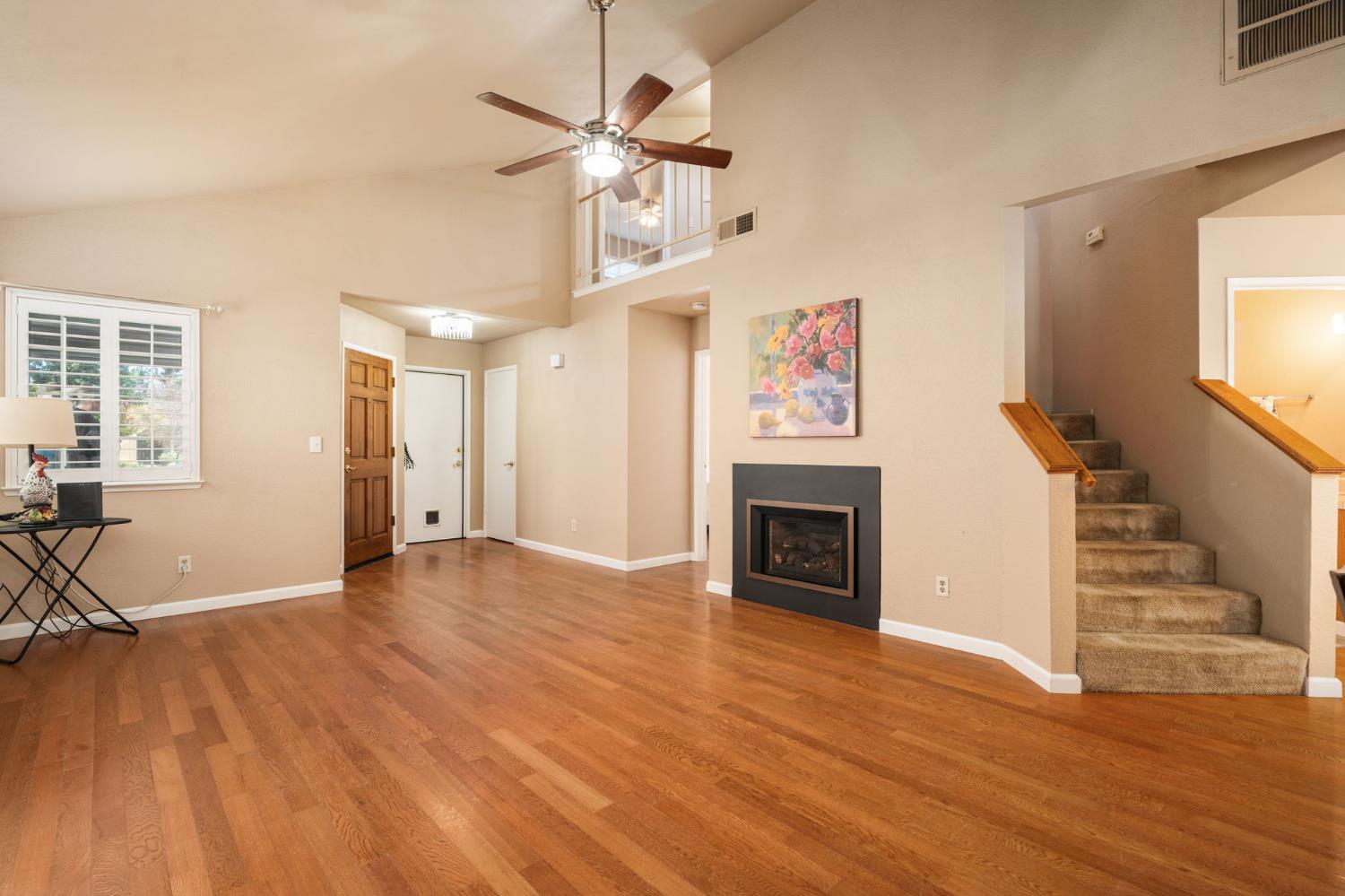 757 E Robin Ln, Fresno, CA 93730