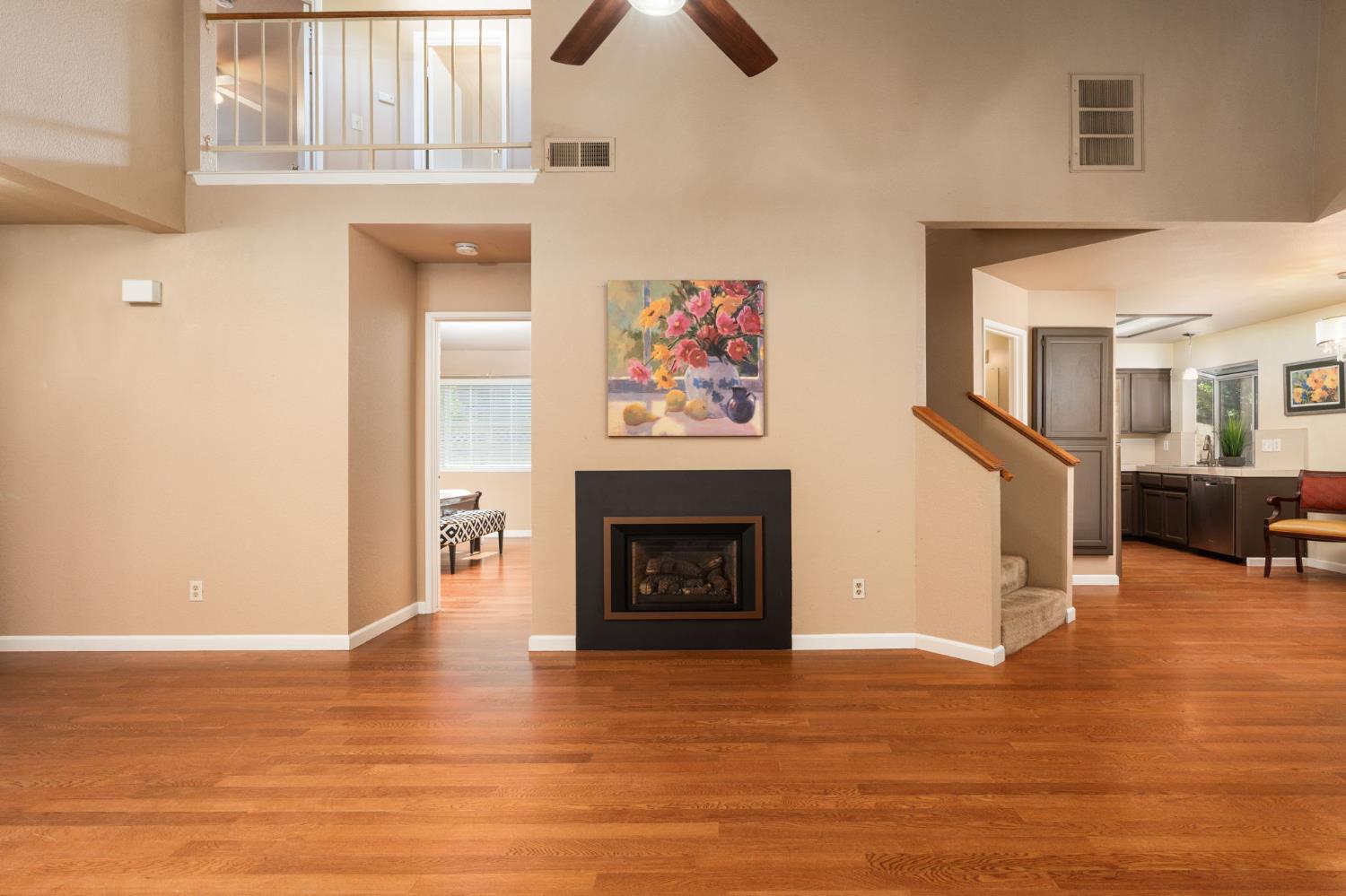 757 E Robin Ln, Fresno, CA 93730